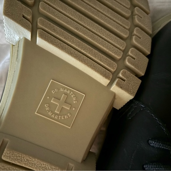 Dr. Martens Rikard Contrast Sole Leather Platform Oxfords - Picture 12 of 12